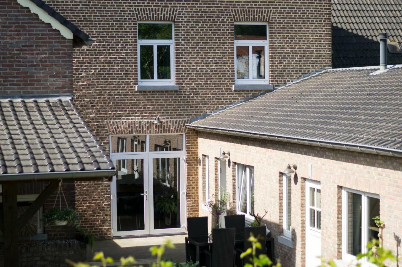 Bed & Breakfast Huize Mesch Eijsden Exterior photo
